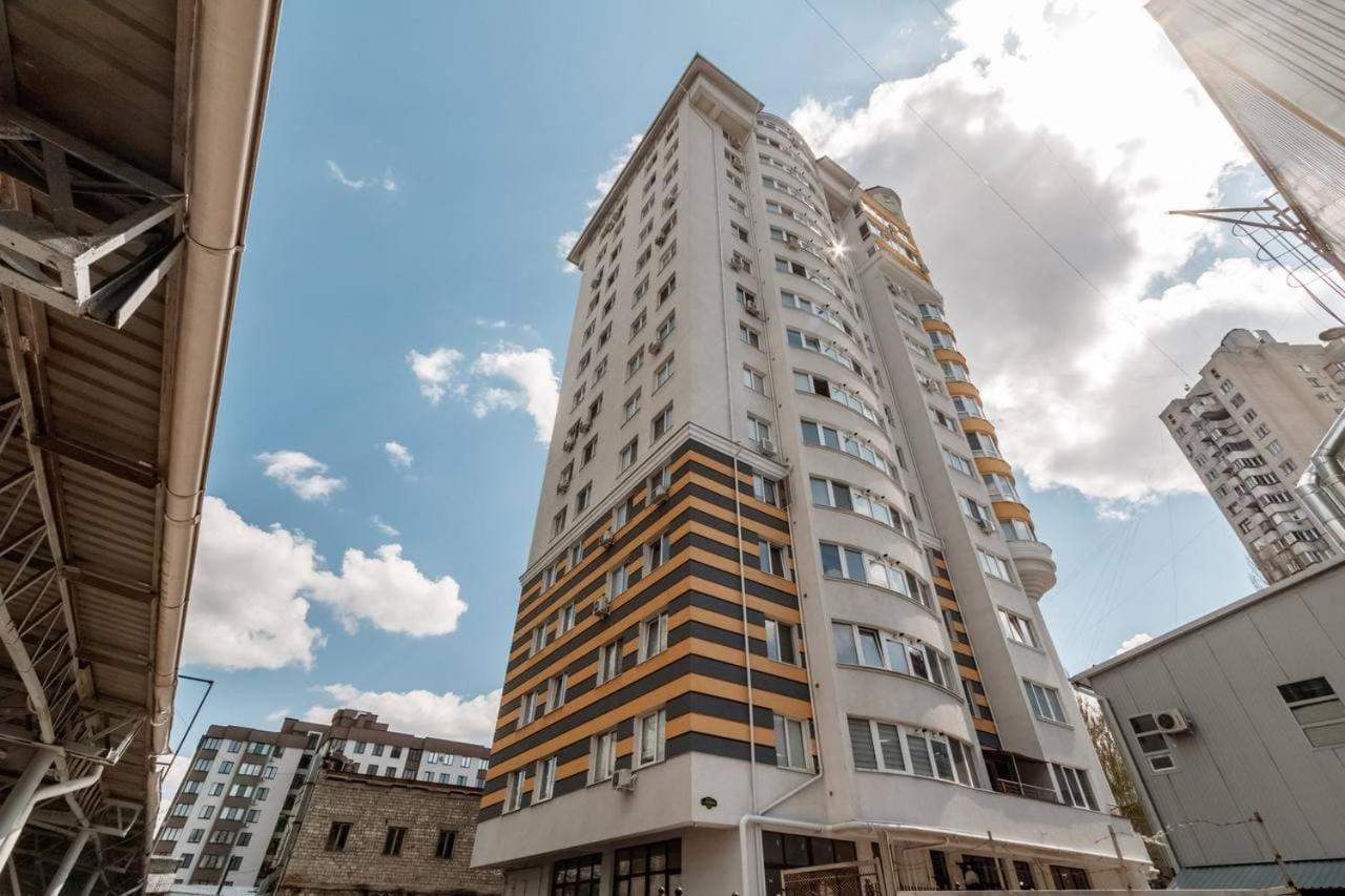 Gorgeous Apartment Near Mcdonald'S Chisinau Exterior foto